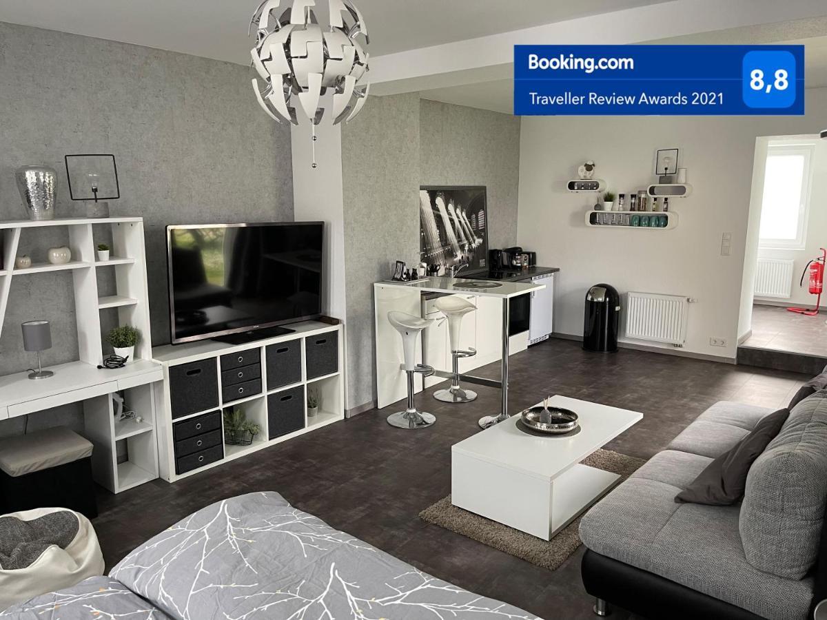 W1 - Kontaktloser 24H Check In, W-Lan, Netflix, Parkplatz, Kueche, Boxspring-Bett Bückeburg Exteriér fotografie